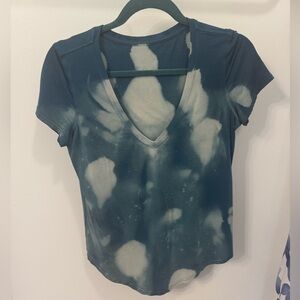 Lululemon love V-neck T-shirt